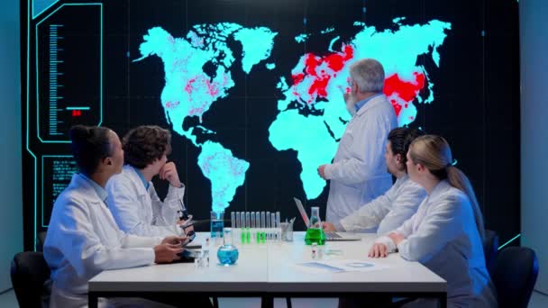 Große Pharma Und Medizinwissenschaftliche Konzepte Pharmaforschung Unternehmen Planung Multiethnische Ärzte — Stockvideo