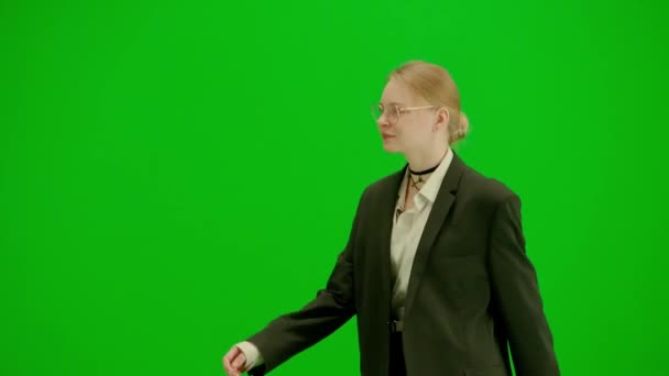 Moderní Podnikatelka Kreativní Reklamní Koncept Portrét Ženy Obleku Zelené Obrazovce — Stock video