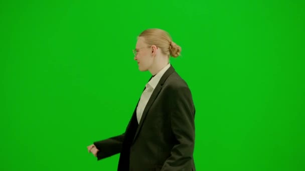 Moderne Unternehmerin Kreatives Werbekonzept Porträt Einer Frau Anzug Auf Einem — Stockvideo
