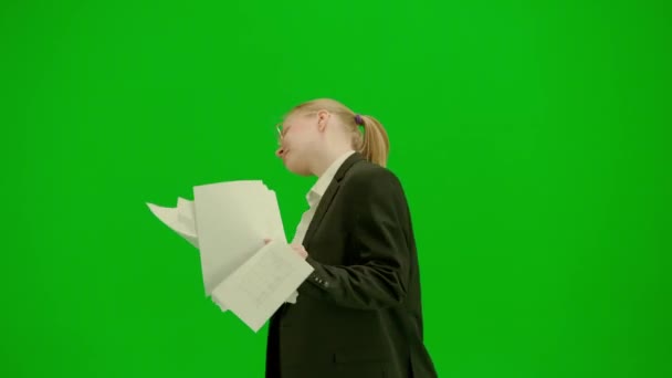 Nowoczesna Koncepcja Kreatywnej Reklamy Biznesowej Portret Kobiety Garniturze Zielonym Ekranie — Wideo stockowe