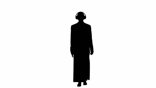 女商人用耳机听音乐 穿西装的女人现代商务女士创意广告理念 白色孤立背景上的黑色轮廓 — 图库照片