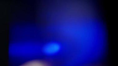 Siyah arkaplanda gerçek optik bokeh.