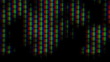 Modern ekran ekranlarında RGB altpiksel düzenini gösteren ayrıntılı resim, renk gösterimi için piksellerin nasıl yapılandırıldığını gösterir.