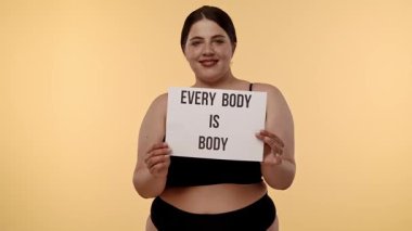 Bir kadın güçlü bir içgüdü taşır. Vücut, vücudun pozitifliğini destekler, kendine olan sevgini ve kişisel yetkilerini destekler. Yavaş çekim