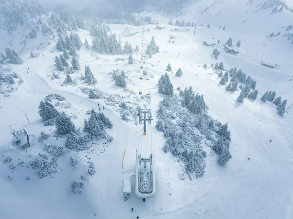 Luftaufnahme Diffuses Licht Über Skilift Skigebiet Hahnenkamm Mit Mehreren Pisten — Stockfoto
