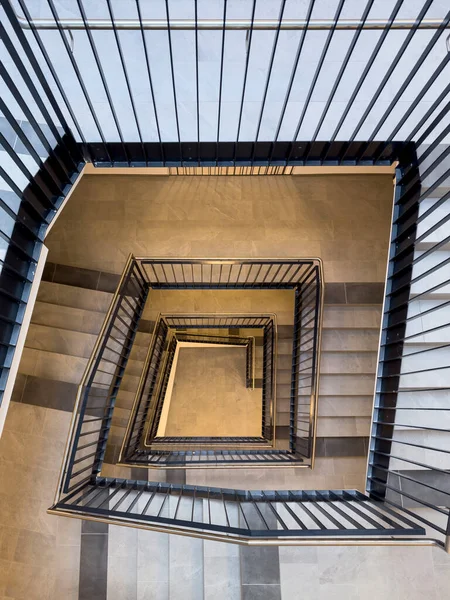 Blick Aus Der Vogelperspektive Von Oben Nach Unten Treppenhaus Einem — Stockfoto