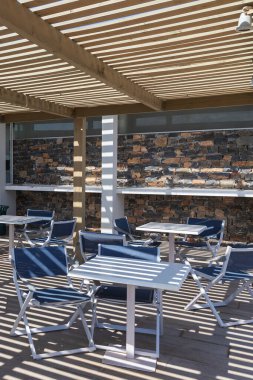 Girit Adası 'nda deniz kenarında bir deniz manzarası.