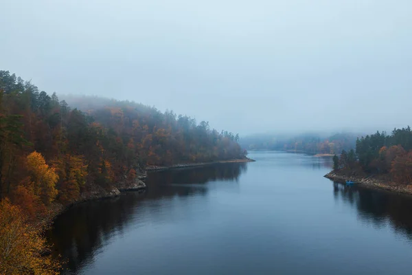 stock image The Dalesice water reservoir on the Jihlava river in the autumn fog.