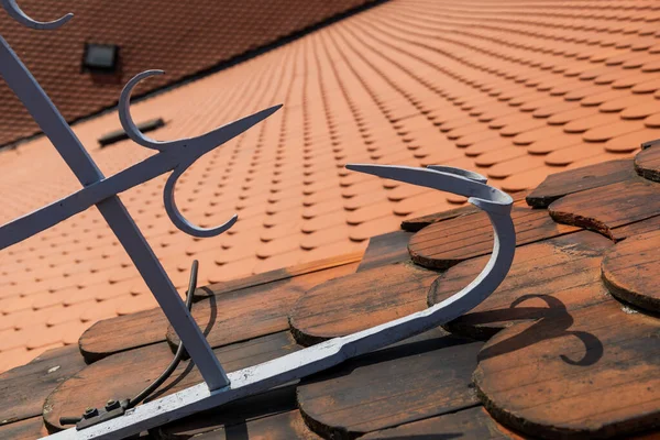 Metal Protection Birds Located Roof — Stock Photo, Image