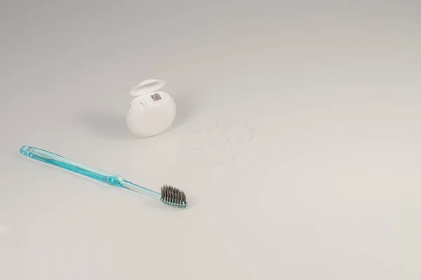 Tandtråd Vit Förpackning Och Tandborste — Stockfoto