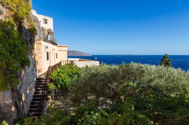 Girit Yunanistan 'ın güneydoğusundaki Moni Kapsa manastırının çevre ve manzarası - Lerapetra bölgesi.