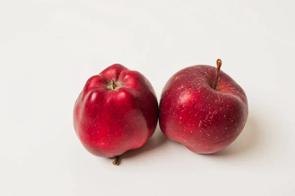 Whole Red Apple White Table White Background — Stock Photo, Image