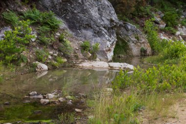 Yunanistan 'ın Thassos adasında tatlı su gölü evleniyor