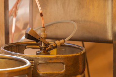 Bira fıçısı ve fıçı bira dağıtımı.