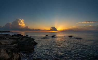 Seascape - Rodos Yunanistan Nikolas plajı gün doğumunda