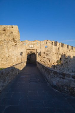 Yunanistan 'ın Rodos kentinin güzel caddeleri ve binaları