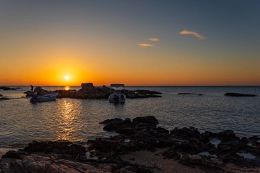 Güzel Stegna sahilinde gün doğumu. Deniz Burnu