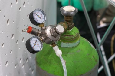 Biyogon gaz şişesi bira ve soda dağıtmak için.