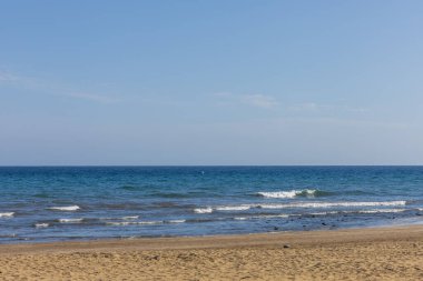 Faro de Maspaloma İspanya deniz manzarası, sahil ve deniz feneri Faro ve Gran Kanarya 'daki kum tepeleri