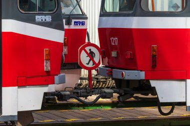Brno, Çek Cumhuriyeti, 14 Haziran 2025 - DPMB Açık Günü - Pisarky - Modern tramvaylar, tarihi arabalar ve yarışmaların gösterimi
