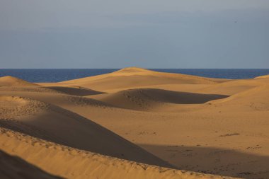 Gran Canaria İspanya 'nın Maspaloma bölgesinde kum tepeleri