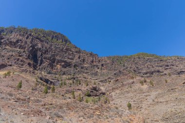 İspanya 'nın Gran Canaria bölgesindeki Mirador del Balcon bölgesinde deniz manzarası ve dağlar