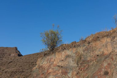 İspanya 'nın Gran Canaria bölgesindeki Mirador del Balcon bölgesinde deniz manzarası ve dağlar