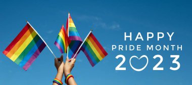 Bluesky ve gökkuşağı bayrakları geçmişi, gurur ayında lgbtq + kutlamaları konsepti, Haziran 2023.