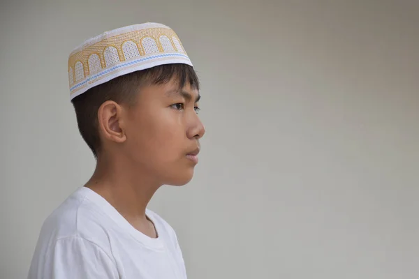 Retrato Joven Asiático Islámico Musulmán Chico Enfoque Suave Selectivo — Foto de Stock