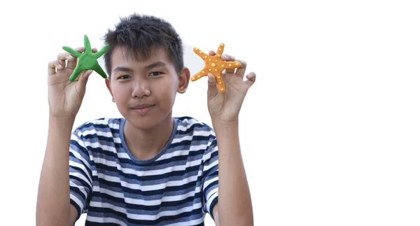 Asyalı Çocuklar Evlerinde Boş Zamanlarını Evde Modellik Yapmak Için Hayvan — Stok fotoğraf