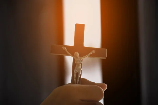 Rosaire Croix Bois Tenant Dans Les Mains Prière Jeune Foyer — Photo