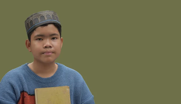 Ung Asiatisk Muslim Eller Islamisk Pojke Bär Hatt Och Glasögon — Stockfoto