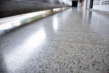 Terrazzo döşeme, güzel renkler, parlak ve temiz..