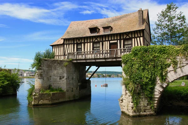 Old mill, the Vieux Moulin is an old water mill in the town of Vernon in the department of Eure in Normandy and on the right bank of the Seine.