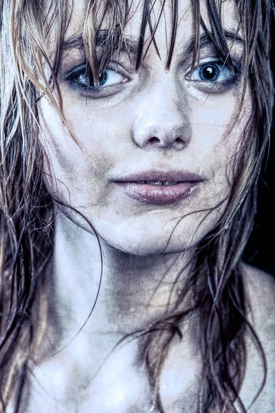 Nagyon Közeli Kép Egy Fiatal Lány Grunge Stílusában — Stock Fotó