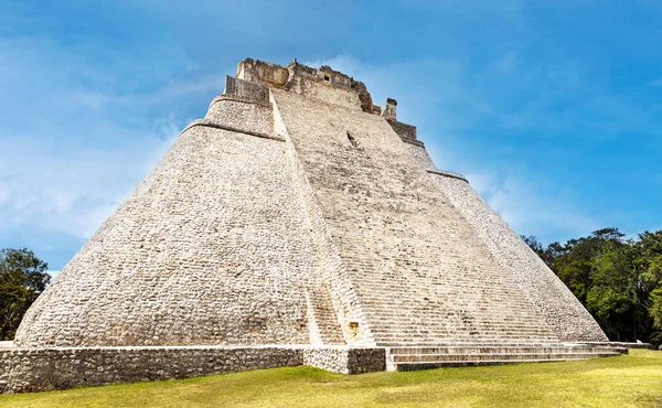 Піраміда Чарівника Або Піраміди Божества Ушмаля Юкатан Мексика — стокове фото