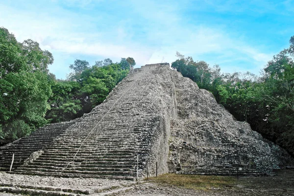 Спостереження Піраміди Руїнах Відомих Нохох Мул Археологічному Місці Майя Кінтана — стокове фото