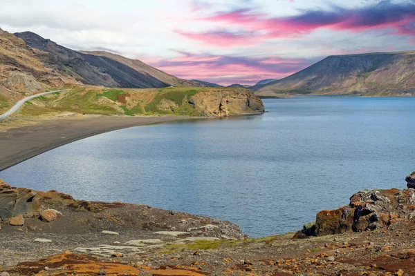 Озеро Кліфарватн Над Небом Червоних Хмар Півострові Рейк Янес Ісландія — стокове фото