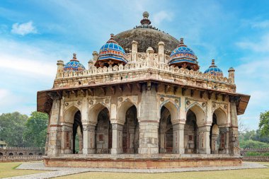 Hindistan, Delhi, Yeni Delhi. İsa Han 'ın Niazi Mezarı manzarası