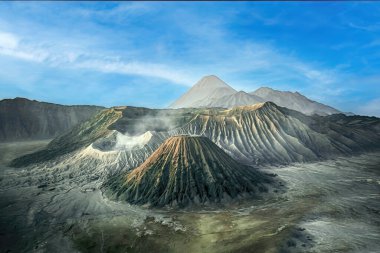 Tengger Caldera, Endonezya 'daki Java adası, aktif Bromo volkanı. Bromo-Tengger-Semeru Ulusal Parkı