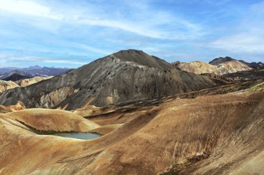 Blahnukur volkanı; Torfajokull volkanik sistemi. İzlanda