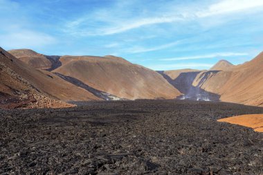 Geldingadalur Vadisi, Reykjanes Yarımadası. Fagradalsfjall volkanının patlamasından kaynaklanan lav nehri..