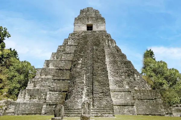 Temple of the Great jaguar or temple 1, Mayan pyramid. Tikal National Park. Guatemala