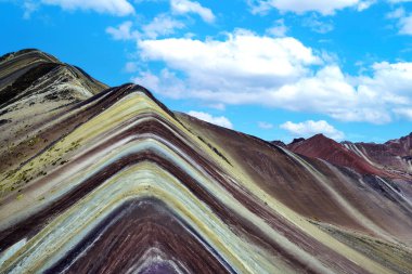 Vinicunca ve yedi renkli dağları, Peru