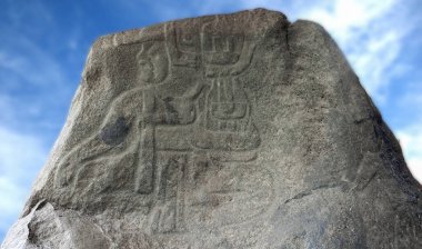 Bir kayaya oyulmuş Maya silueti. Tazumal Arkeoloji Sitesi, Chalchuapa, El Salvador