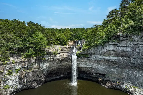 DeSoto Şelaleleri, DeSoto Eyalet Parkı 'nda bulunan bir şelaledir. Alabama, ABD