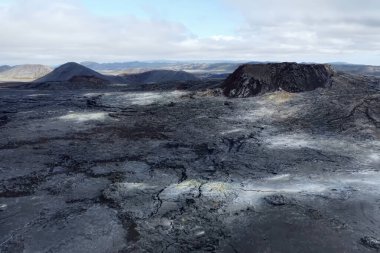 İzlanda 'daki Reykjanes yarımadasındaki Fagradalsfall volkanik sisteminin genel görünümü.