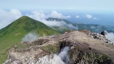 Basse-Terre, Guadeloupe 'daki La Soufriere volkanı ya da Grande Soufriere' deki Fumerolles.
