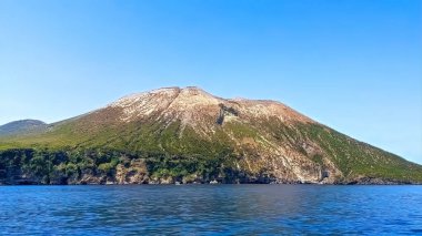 Aeolian Adaları grubundaki Vulcano Adası, Tyrhenian Denizi, İtalya