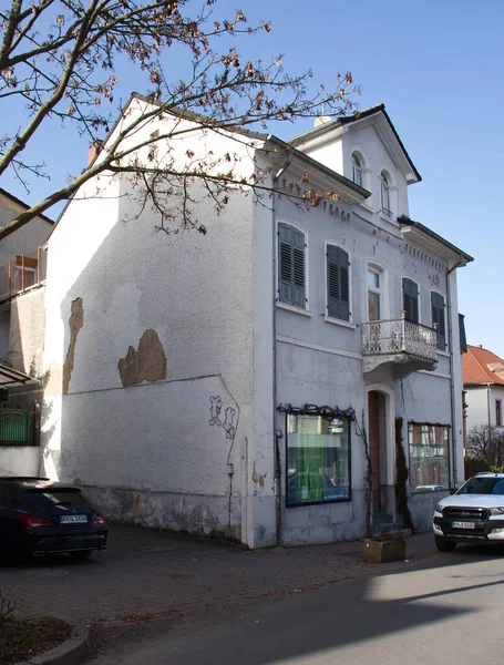 Bad Munster Γερμανία Φεβρουαρίου 2021 Λευκό Κτίριο Μια Γωνία Στο — Φωτογραφία Αρχείου